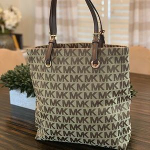 Michael Kors Jet Set MK Signature Jacquard Tote